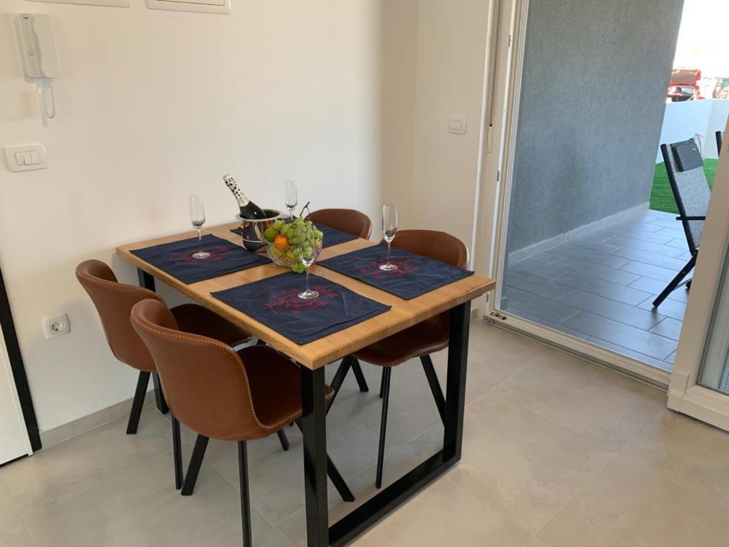 Apartmani Sunside Nin Exterior foto